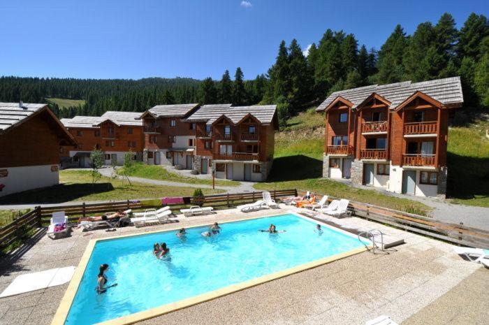 Les Chalets Du Parc Aux Etoiles - Cimes Et Neige Apartment Puy-Saint-Vincent Exterior photo